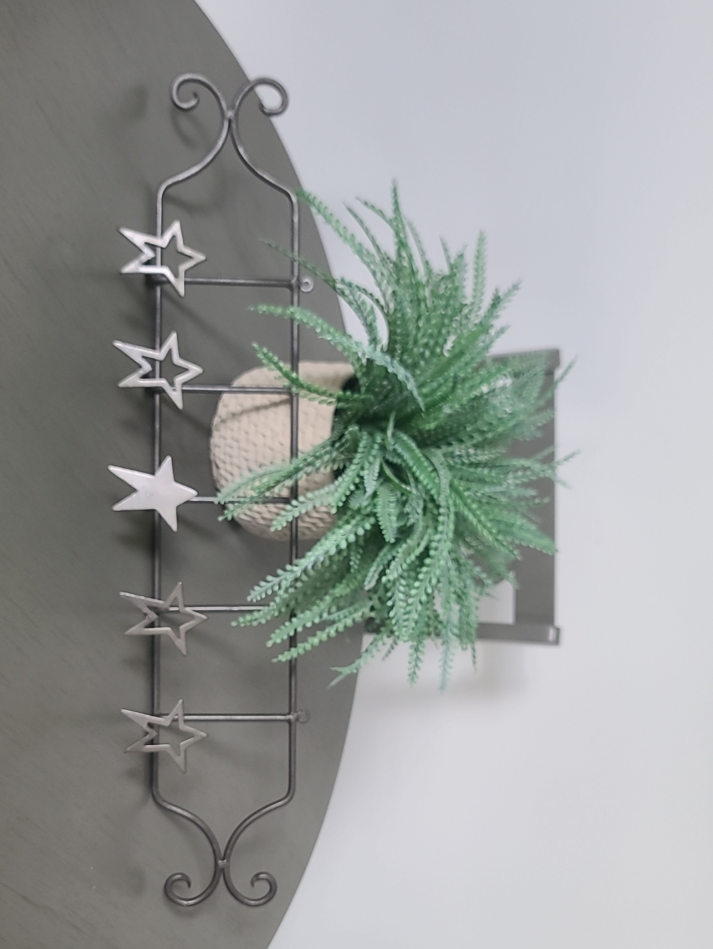 Metal Star Wall Hanger